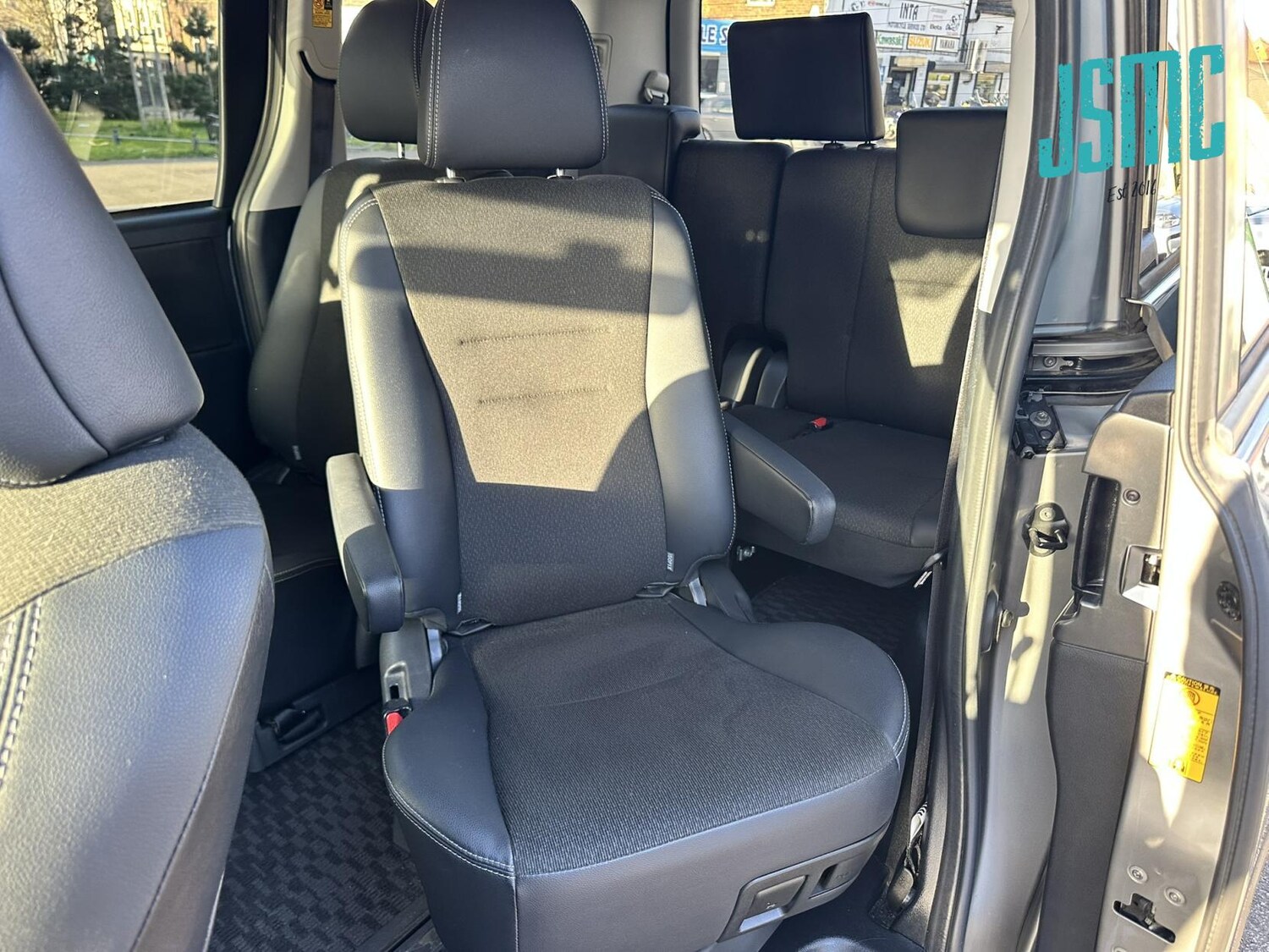 Used Toyota Voxy 2013 for sale - 78057302: Photo 34