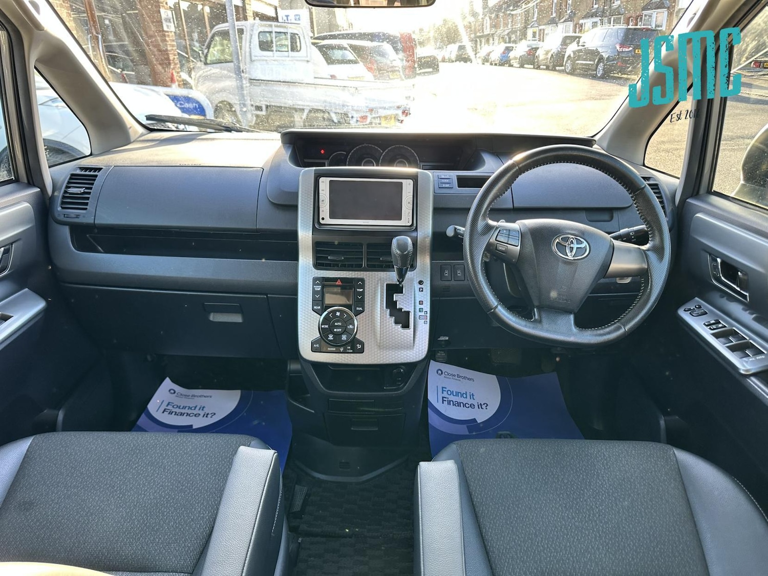 Used Toyota Voxy 2013 for sale - 78057302: Photo 7