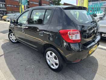 Used Dacia Sandero 2016 for sale - 74984667: Photo