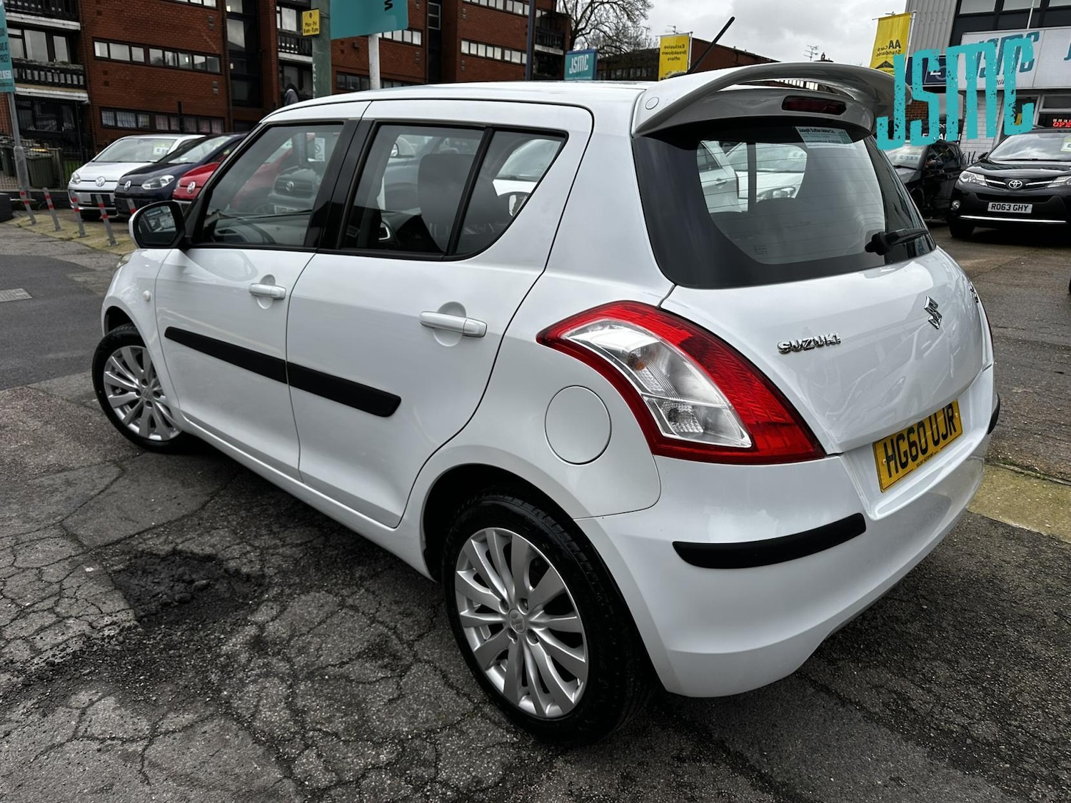 Used Suzuki Swift 2010 for sale - 77519431: Photo 4