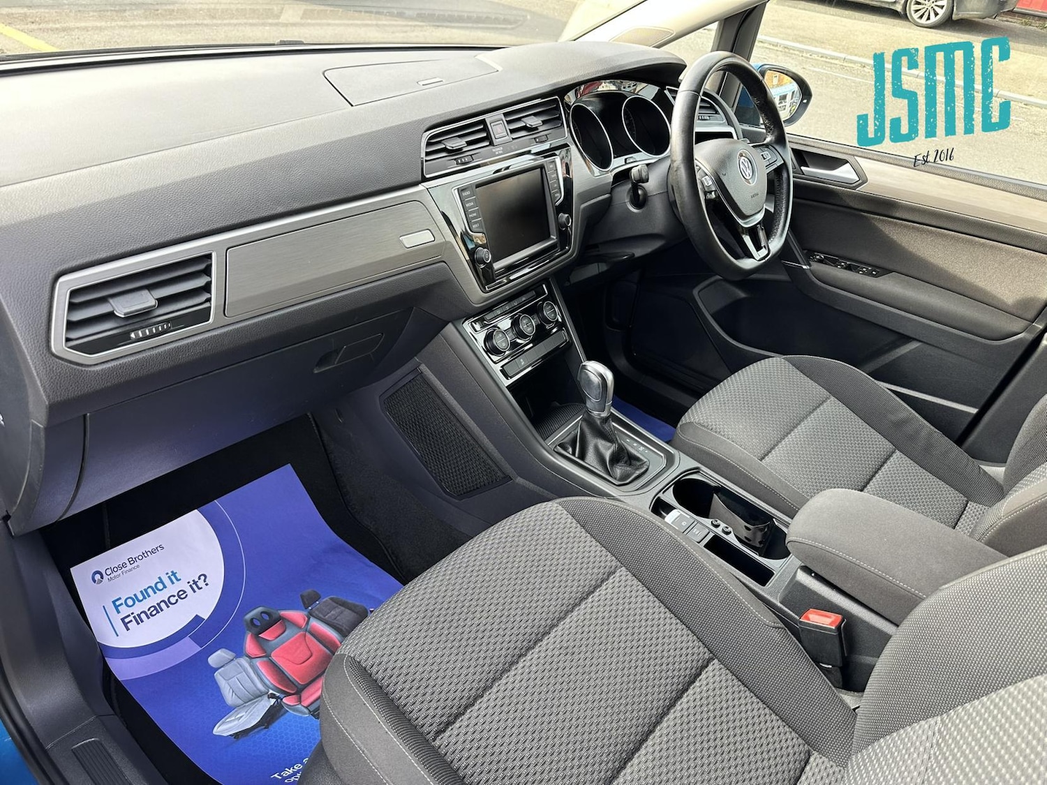 Used Volkswagen Touran 2016 for sale - 78057304: Photo 2