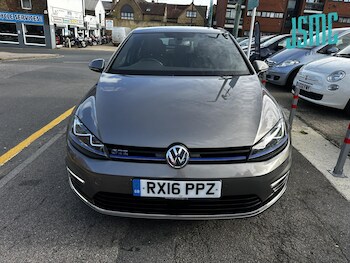 Used Volkswagen Golf 2016 for sale - 76355892: Photo