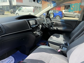 Used Toyota Estima 2013 for sale - 79471355: Photo