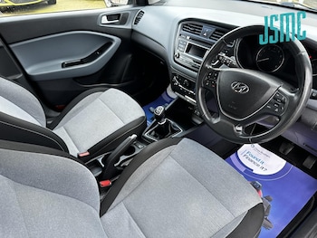 Used Hyundai i20 2015 for sale - 77763026: Photo