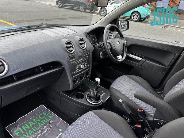 Used Ford Fusion 2010 for sale - 76146835: Photo 2