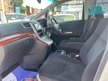Used Toyota Vellfire 2010 for sale - 79299548: Photo