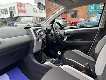 Used Toyota AYGO 2014 for sale - 78618345: Photo