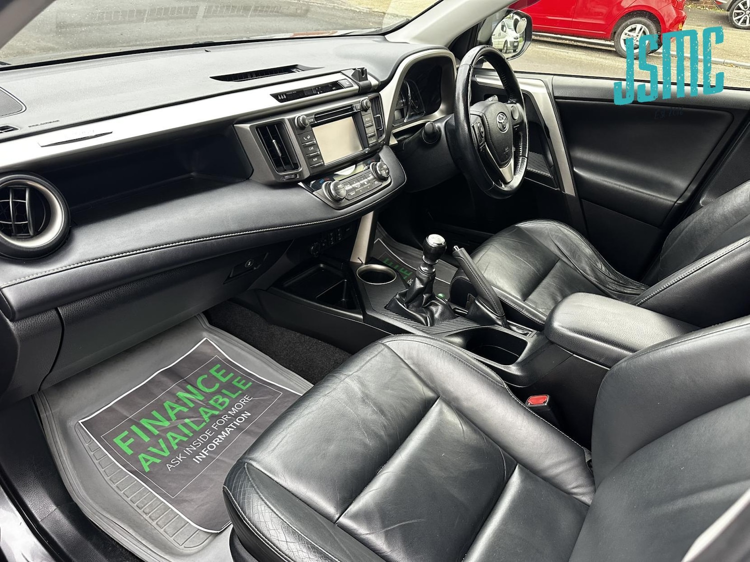 Used Toyota RAV4 2013 for sale - 76652970: Photo 3