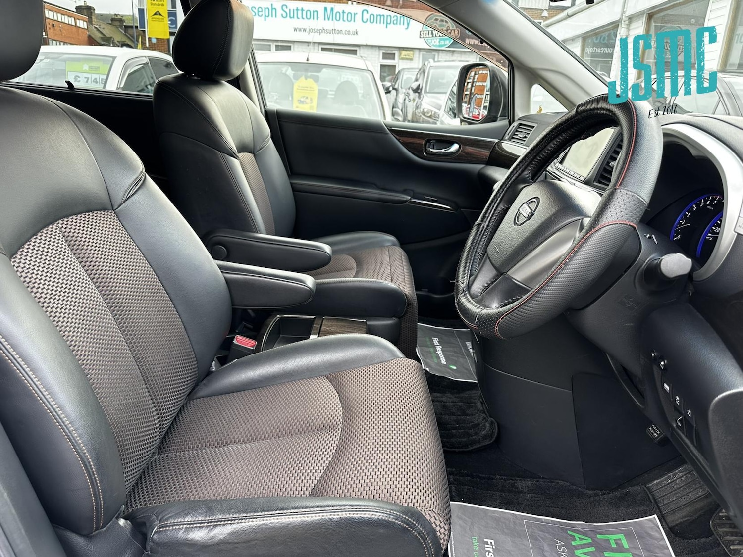 Used Nissan Elgrand 2011 for sale - 77754506: Photo 10