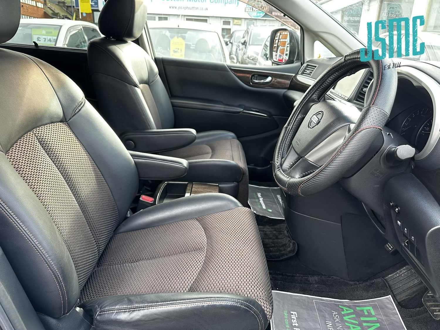 Used Nissan Elgrand 2011 for sale - 77754506: Photo 13