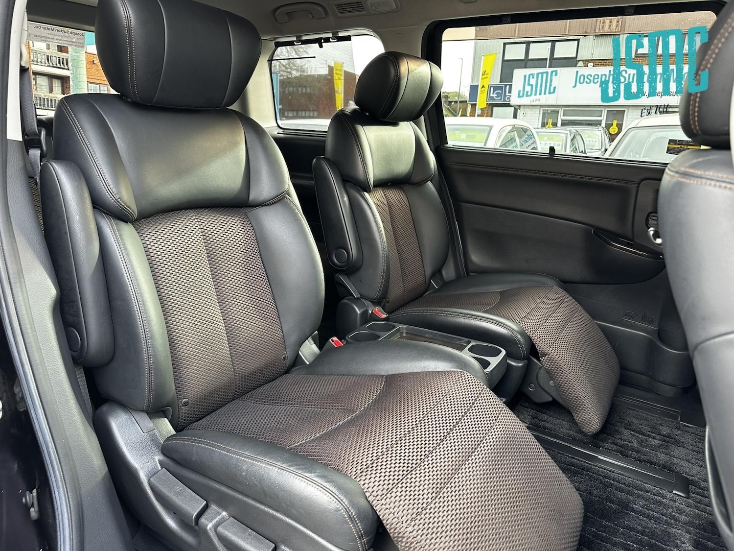 Used Nissan Elgrand 2011 for sale - 77754506: Photo 18