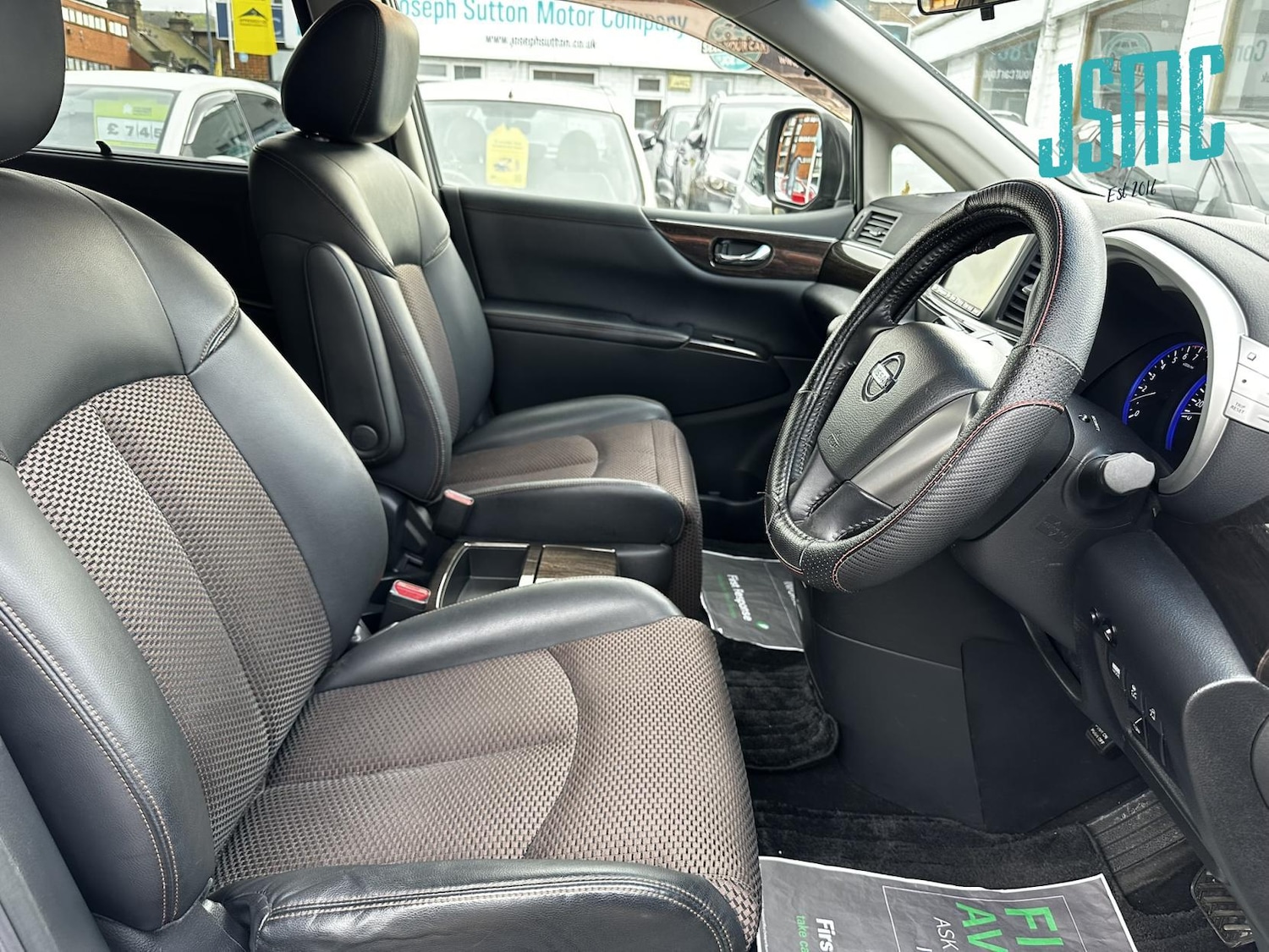 Used Nissan Elgrand 2011 for sale - 77754506: Photo 21