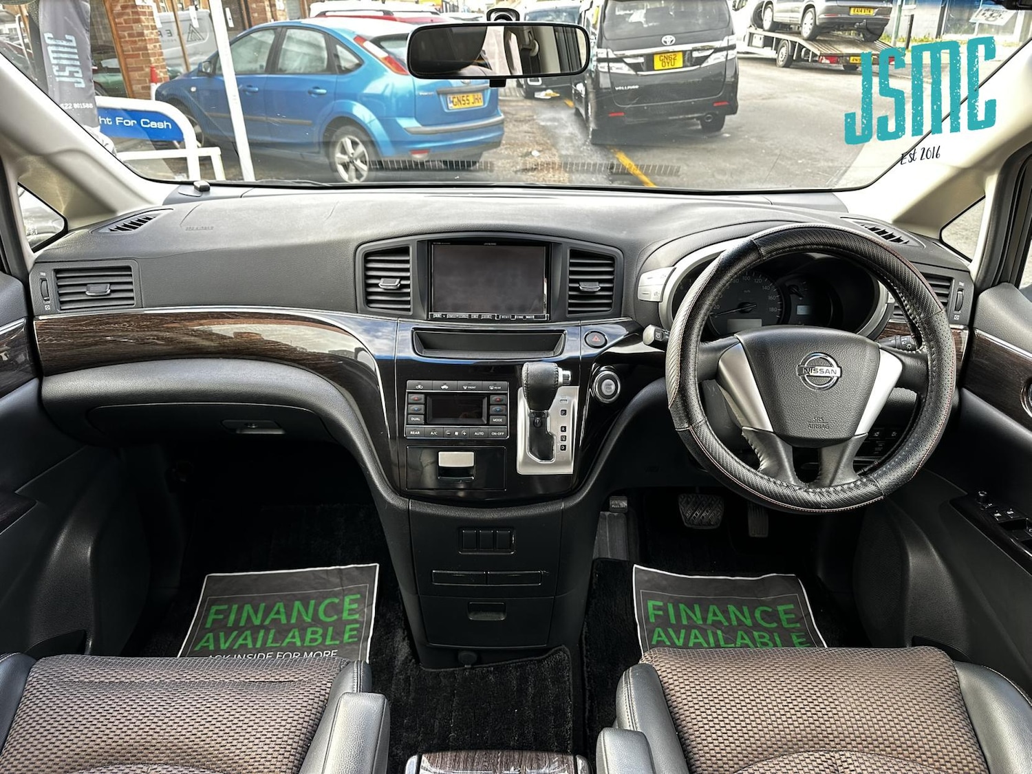 Used Nissan Elgrand 2011 for sale - 77754506: Photo 22