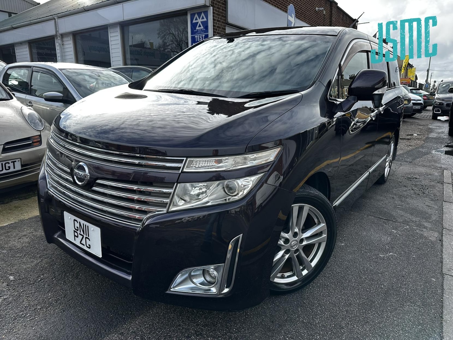 Used Nissan Elgrand 2011 for sale - 77754506: Photo 32