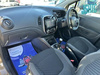 Used Renault Captur 2018 for sale - 78353024: Photo