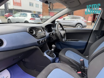 Used Hyundai i10 2014 for sale - 79386699: Photo