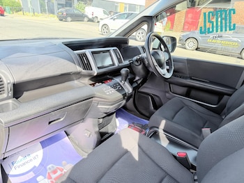 Used Honda Stepwagon 2013 for sale - 79469486: Photo