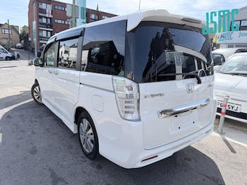 Used Honda Stepwagon 2013 for sale - 79469486: Photo