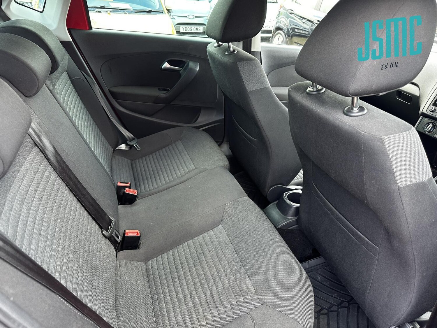 Used Volkswagen Polo 2011 for sale - 76344877: Photo 8