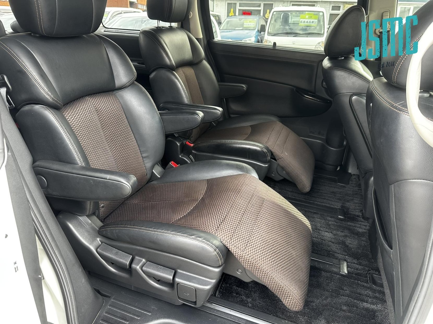 Used Nissan Elgrand 2011 for sale - 78099771: Photo 13