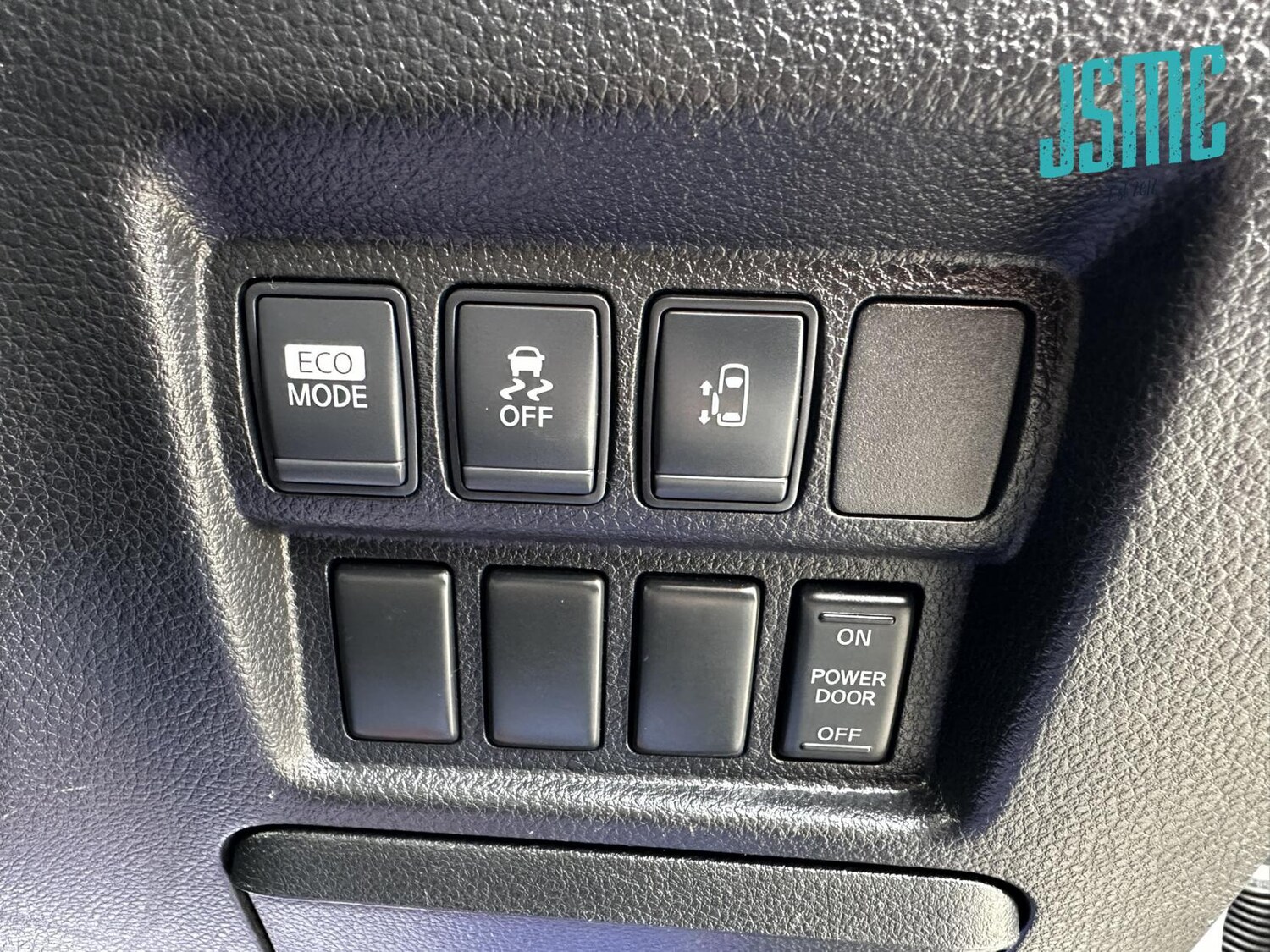 Used Nissan Elgrand 2011 for sale - 78099771: Photo 23