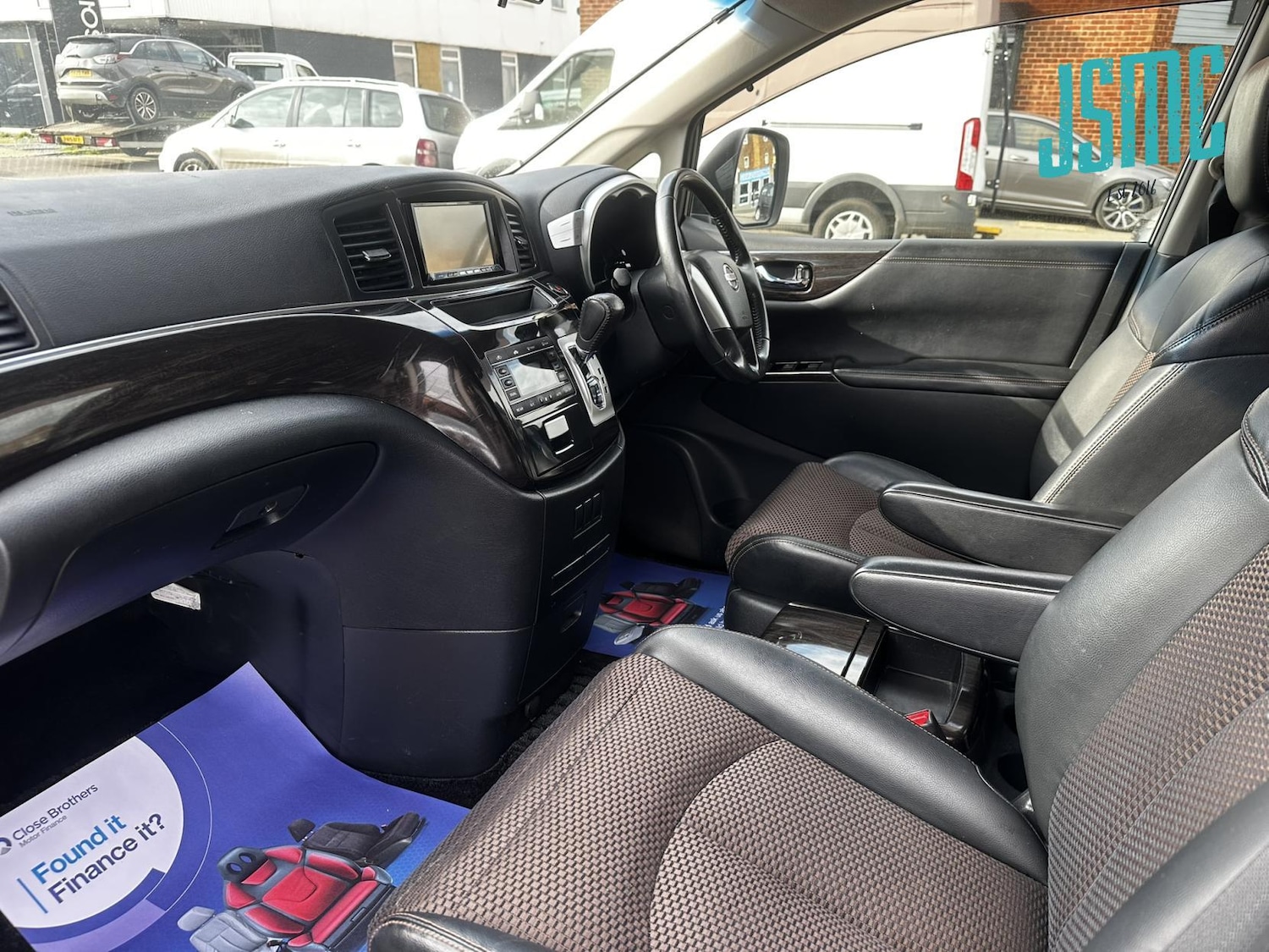 Used Nissan Elgrand 2011 for sale - 78099771: Photo 3