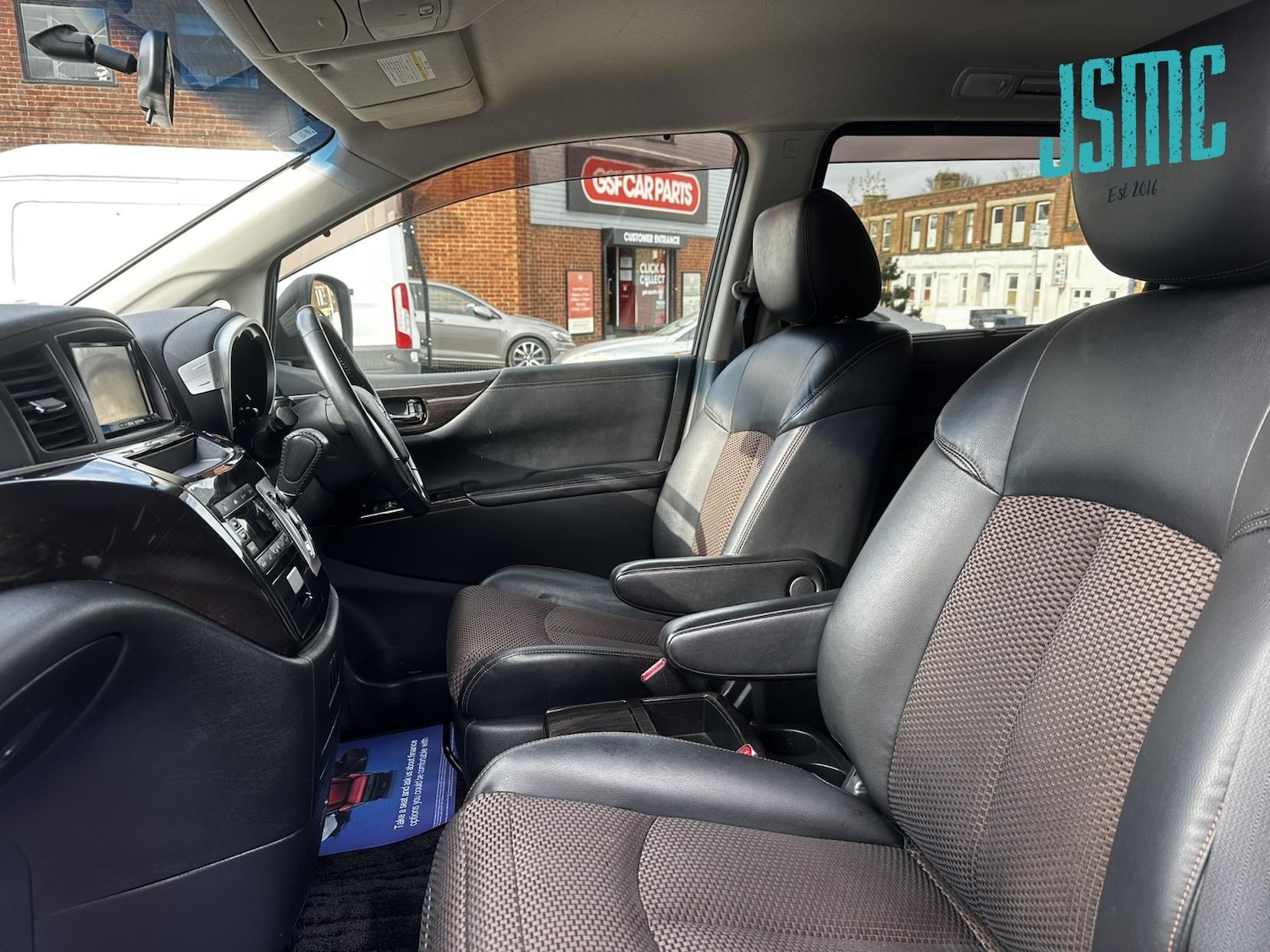 Used Nissan Elgrand 2011 for sale - 78099771: Photo 6