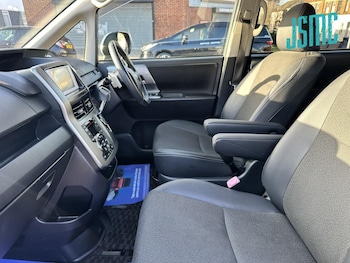 Used Toyota Voxy 2013 for sale - 78808235: Photo