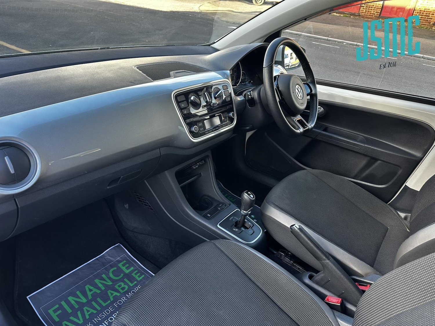 Used Volkswagen up! 2012 for sale - 77754510: Photo 3