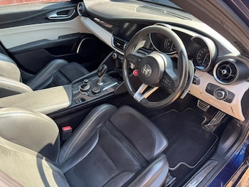 Used Alfa Romeo Giulia 2019 for sale - 79184001: Photo