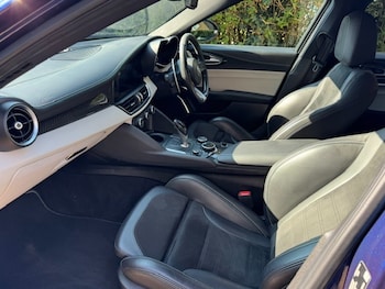 Used Alfa Romeo Giulia 2019 for sale - 79184001: Photo