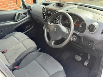 Used Peugeot Partner 2017 for sale - 78284988: Photo