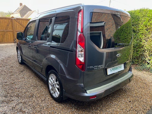 Used Ford Tourneo Connect 2015 for sale - 77973568: Photo 2