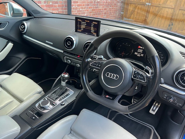 Used Audi RS3 2015 for sale - 76762202: Photo 3