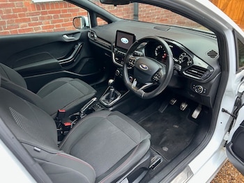 Used Ford Fiesta 2018 for sale - 76428330: Photo