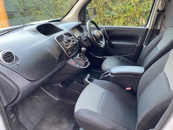 Used Nissan NV250 2020 for sale - 79487583: Photo