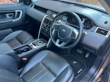 Used Land Rover Discovery Sport 2015 for sale - 74646590: Photo