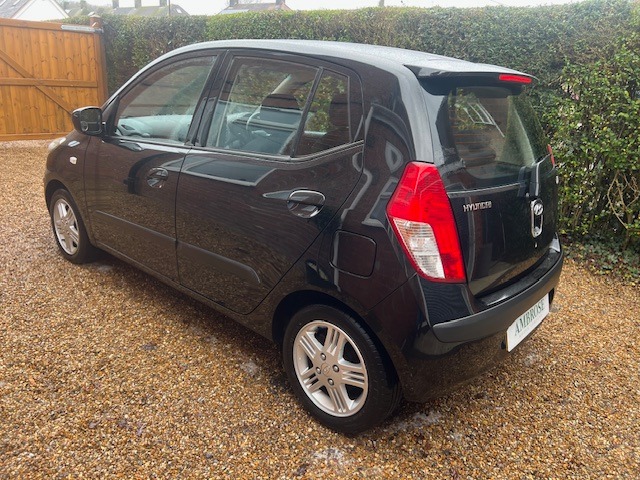 Used Hyundai i10 2010 for sale - 77294377: Photo 15