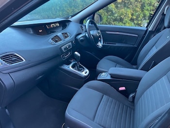 Used Renault Scenic 2016 for sale - 77589826: Photo