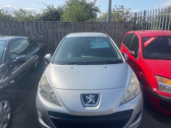Peugeot - 207