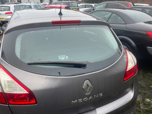 Used Renault Megane 2010 for sale - 76103732: Photo 5