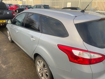 Used Ford Focus 2011 for sale - 75301462: Photo