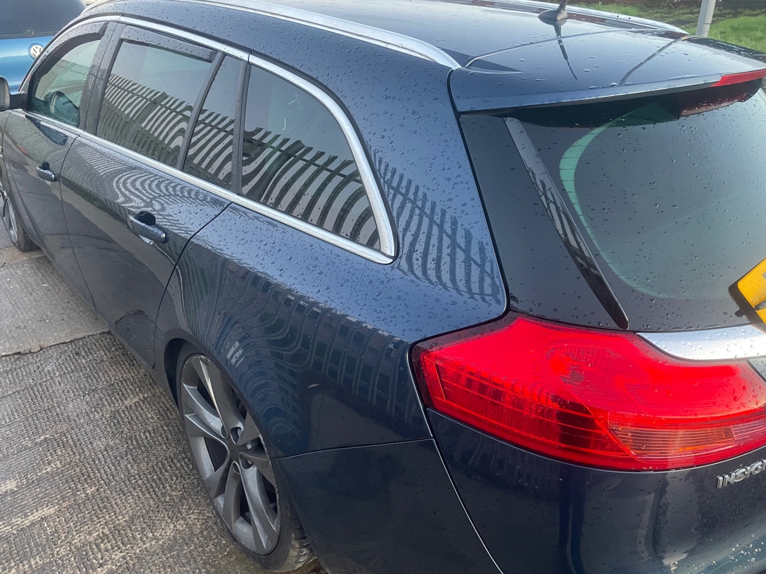 Used Vauxhall Insignia 2011 for sale - 76738495: Photo 3