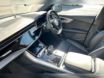 Used Audi RS Q8 2023 for sale - 76168430: Photo 2