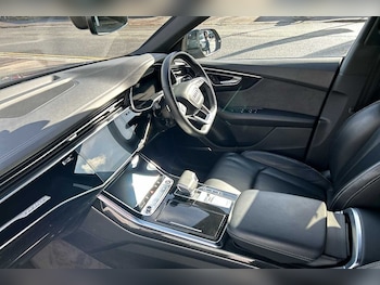 Used Audi Q8 2022 for sale - 75783397: Photo 2