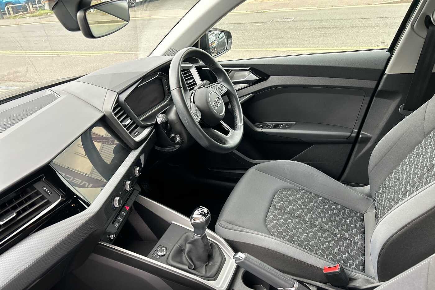 Used Audi A1 2023 for sale - 76061640: Photo 2