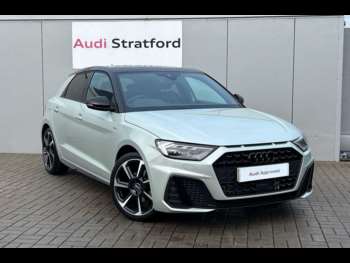 Audi a1 online white black edition