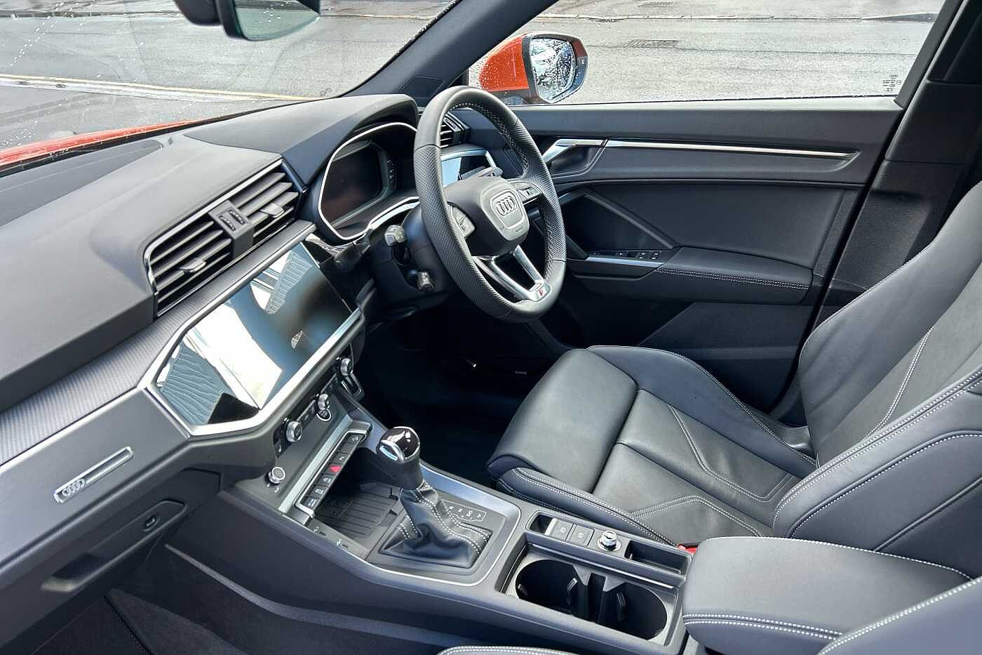 Used Audi Q3 2025 for sale - 77332598: Photo 2