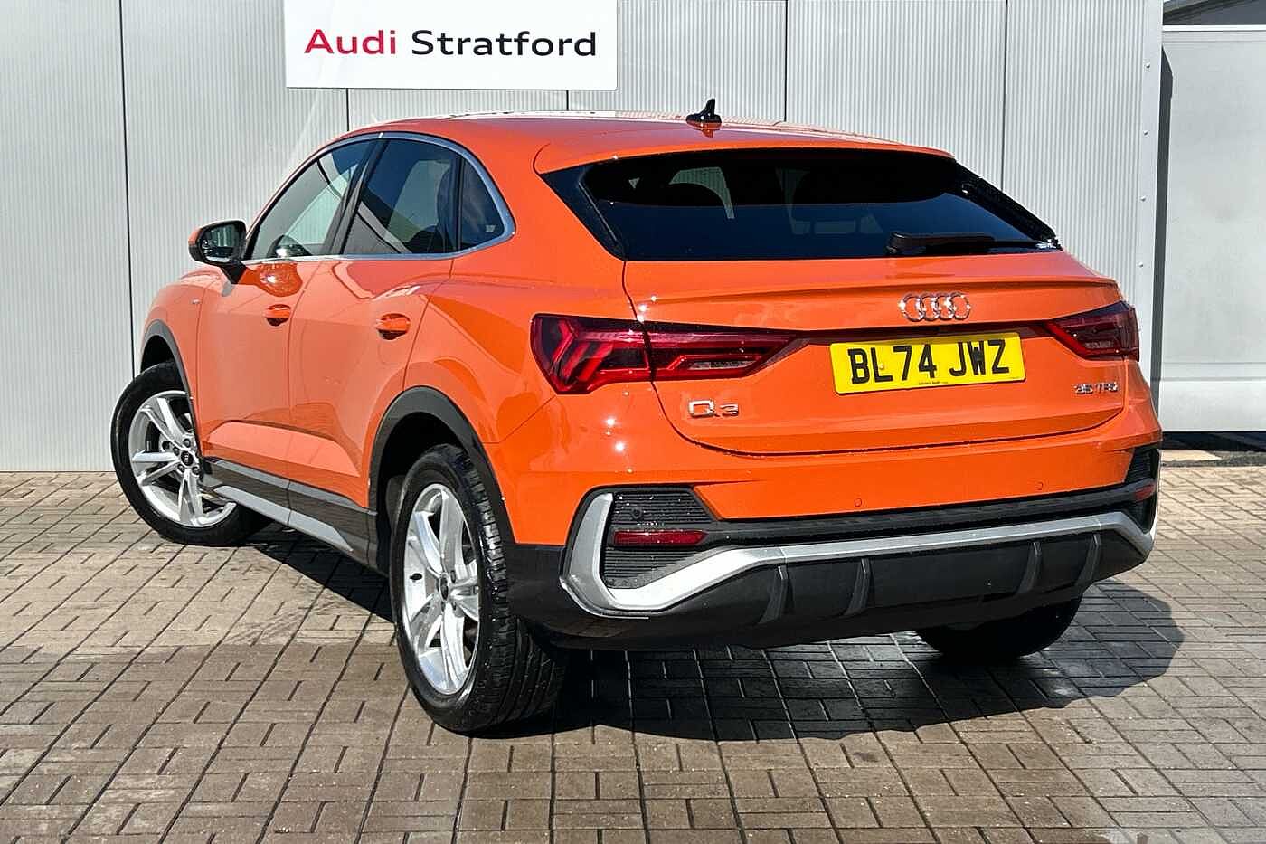 Used Audi Q3 2025 for sale - 77332598: Photo 3