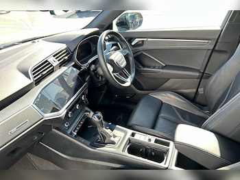 Used Audi Q3 2024 for sale - 76123951: Photo 2